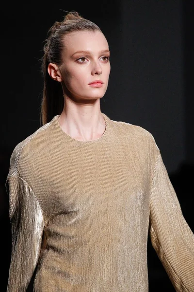 Look 43